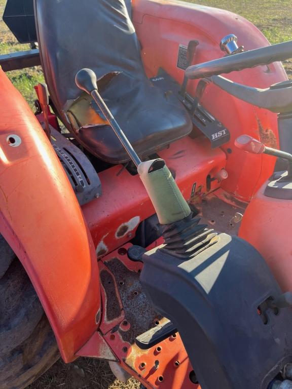 Kubota MX4700 w/ Loader