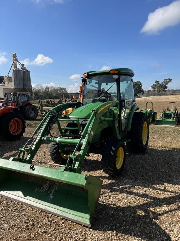 JOHN DEERE 4520 TRACTOR