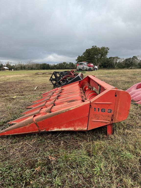 Massey Ferguson 1163 6 Row 30" Corn Head