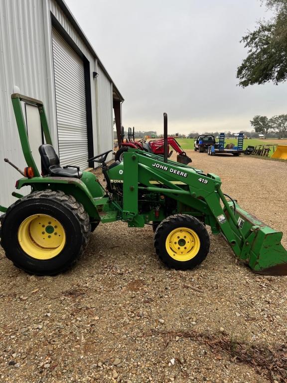 JOHN DEERE 790 MFWD TRACTOR