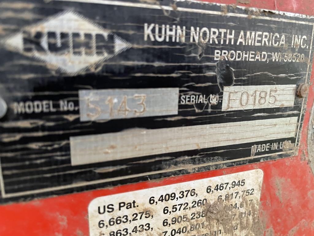 Kuhn Mixer Model 5743 w/ Scales