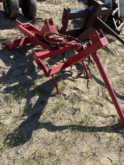 Scissor Lift w/ Spear & Cylinder