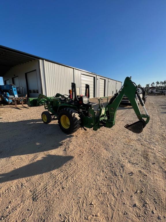 John Deere 3025e Tractor w/ 300e Loader