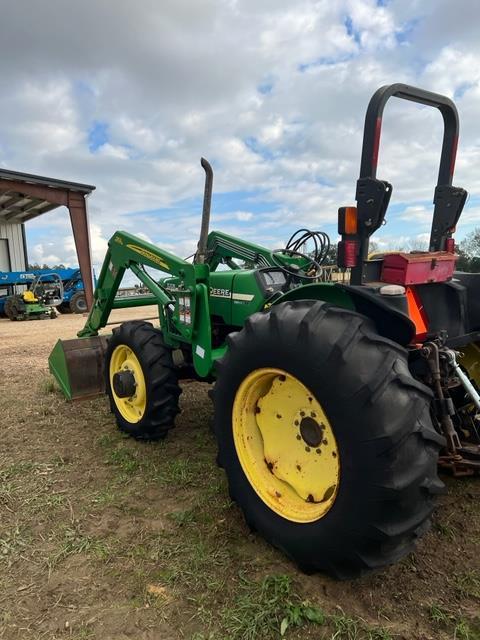 JOHN DEERE 5205 TRACTOR