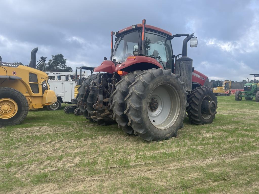 Case IH 340 Magnum Tractor