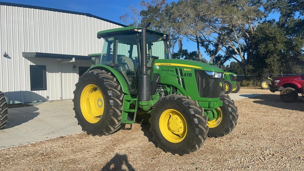 2019 JOHN DEERE 6105E 4X4 TRACTOR