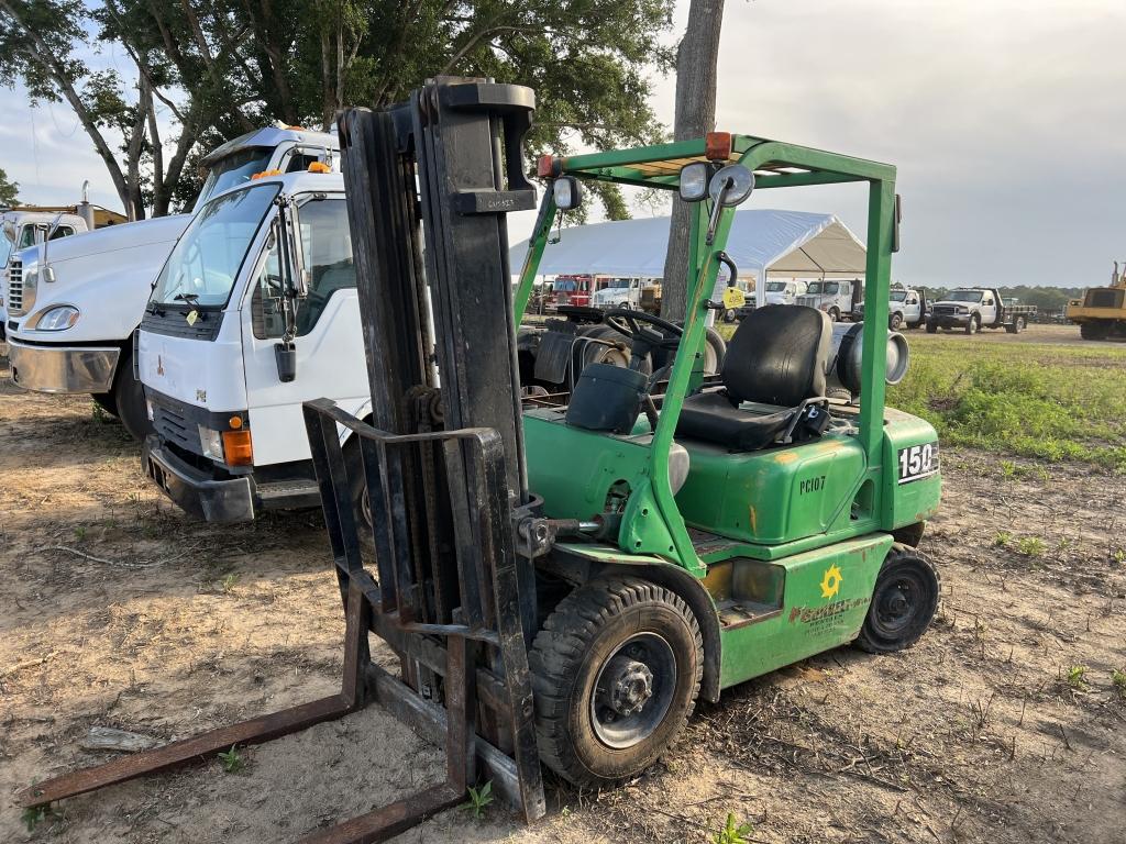 Komatsu FG25T-12 Forklift