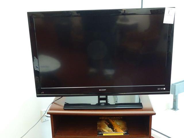 SHARP 40” TV