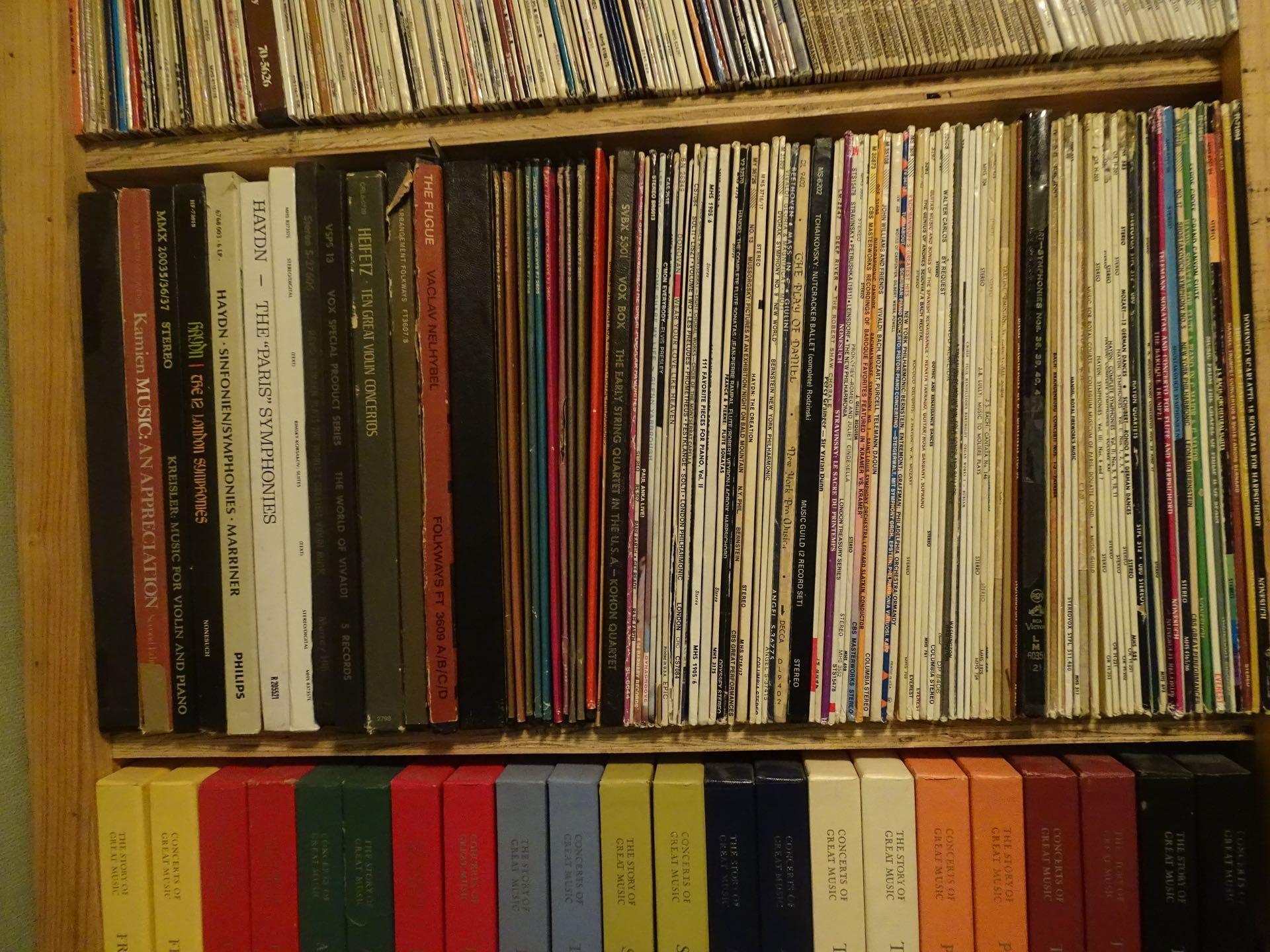 RECORDS L-PS X1 LARGE LOT (LOCATED IN ROCKWOOD CENTER)