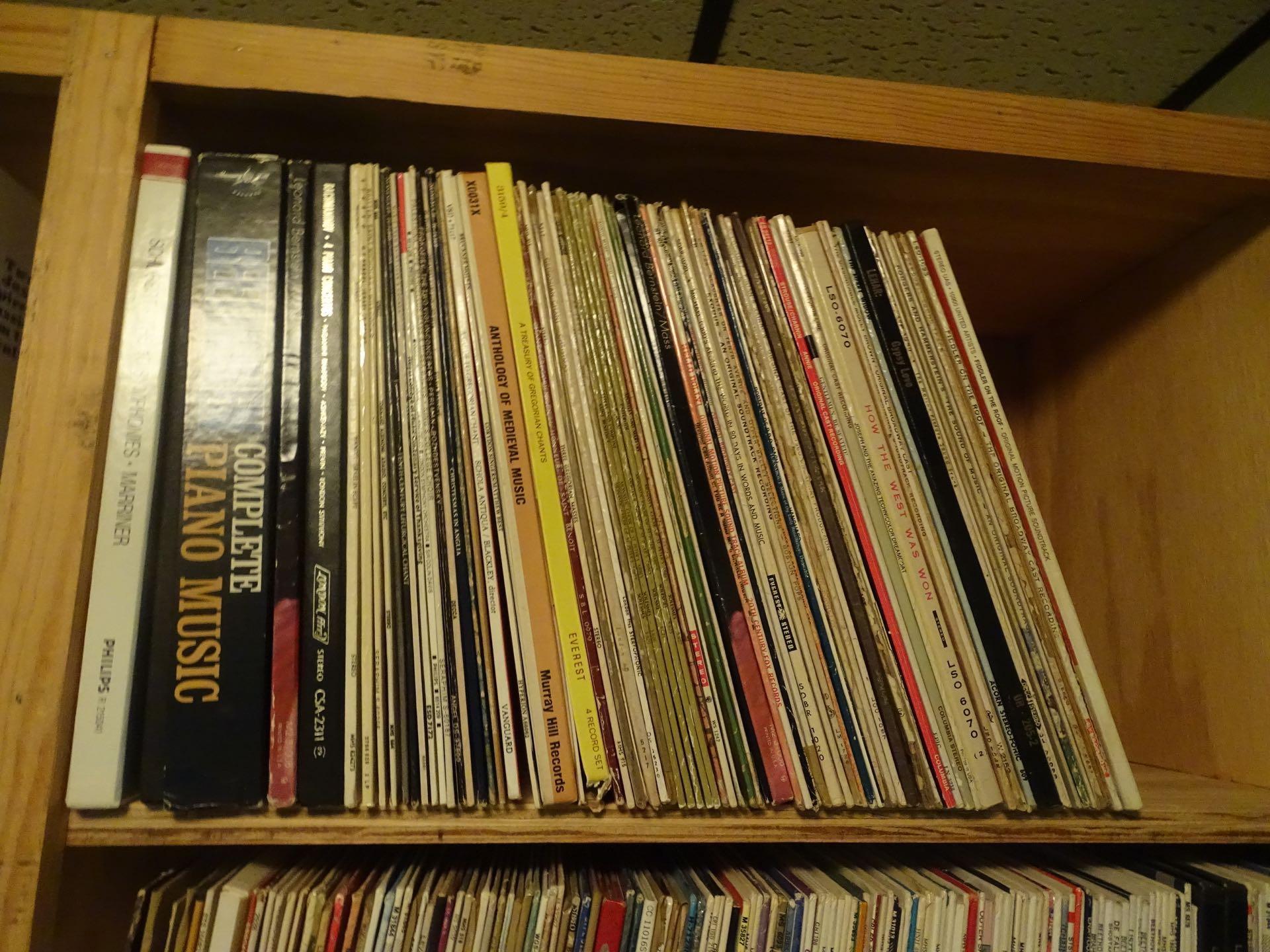 RECORDS L-PS X1 LARGE LOT (LOCATED IN ROCKWOOD CENTER)