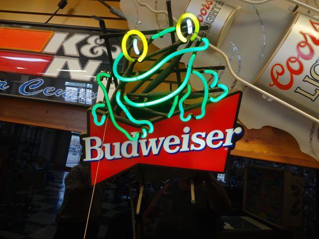 BUDWEISER FROG NEON