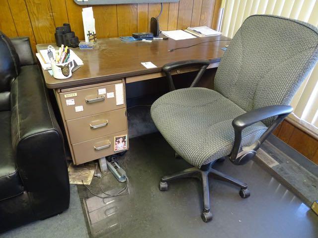 DESK & EXEC. CHAIR