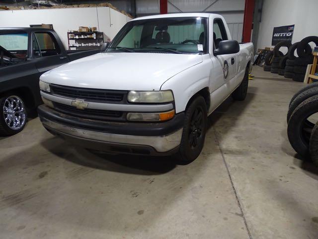 2001 CHEVY 1500 W.8 VE LONG BED W/REBUILT TRANS 6MO AGO VIN # 1GCEC14VX1Z196325