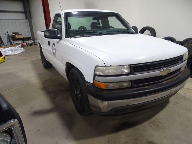 2001 CHEVY 1500 W.8 VE LONG BED W/REBUILT TRANS 6MO AGO VIN # 1GCEC14VX1Z196325