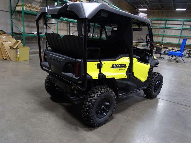 2018 HONDA PIONEER 100-5, 4 SEATS, 2WD, 4WD, 4WD DRIFT LOCK & TURF HOURS 9.8, VIN# 1HFVE0425J4207292