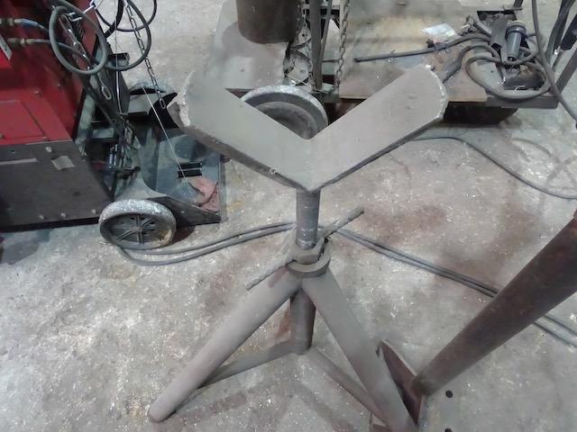 PIPE STANDS (X2)