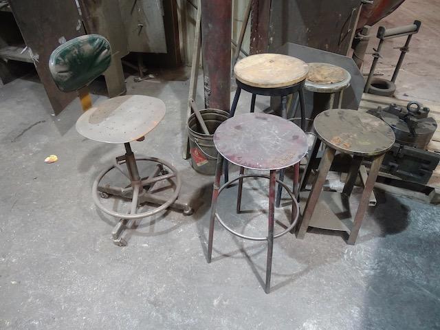 METAL STOOLS & CHAIRS (X5)