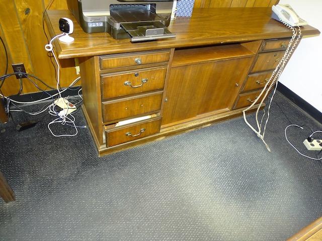 DESK & CREDENZA (X2)