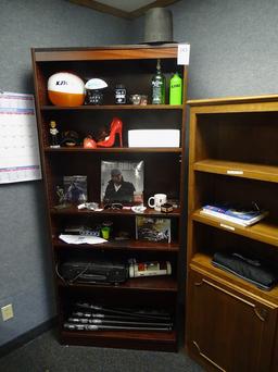 BOOKSHELF & CABINETS IN OFFICE 11C