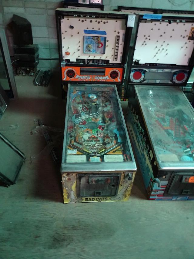 BAD CATS PINBALL