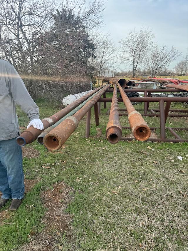 5 STICKS OF HEAVY WEIGHT DRILL PIPE(4-STICKS 5" & 1-STICK 4") 157' TOTAL (X5)