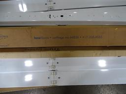 PALLET OF FLORECENT LIGHT FIXTURES