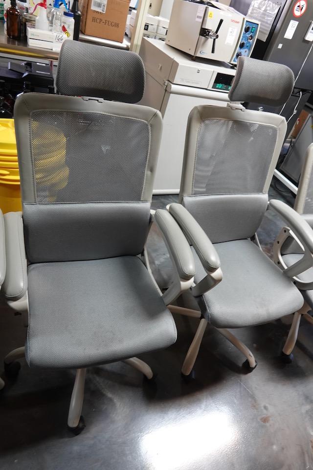 OFFICE CHAIRS (X5)