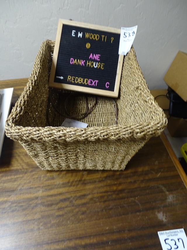 BASKET & LETTERBOARD