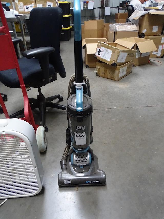 BLACK & DECKER AIR SWIVEL VACUUM