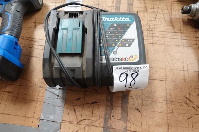 MAKITA CHARGER