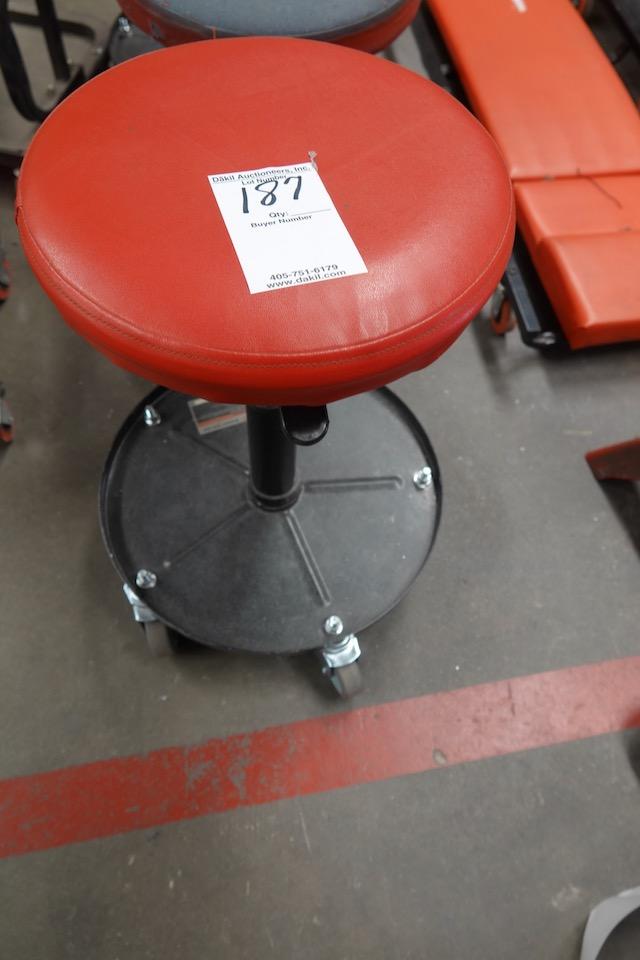 SHOP STOOL