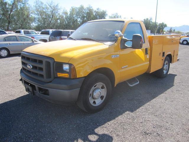 2007 FORD F-250 XL UTILITY