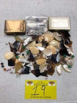 LOT OF COSTUME JEWELRY