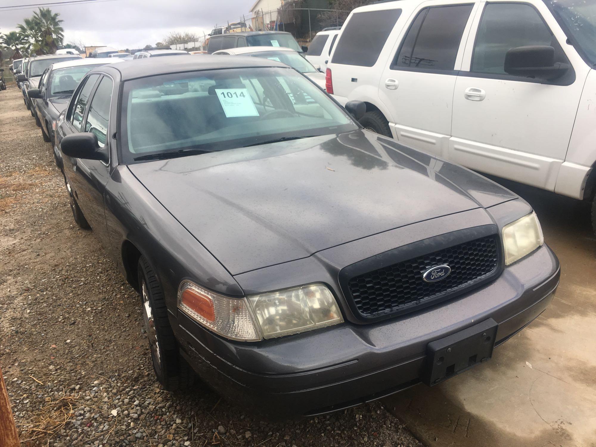 2002 FORD CROWN VIC