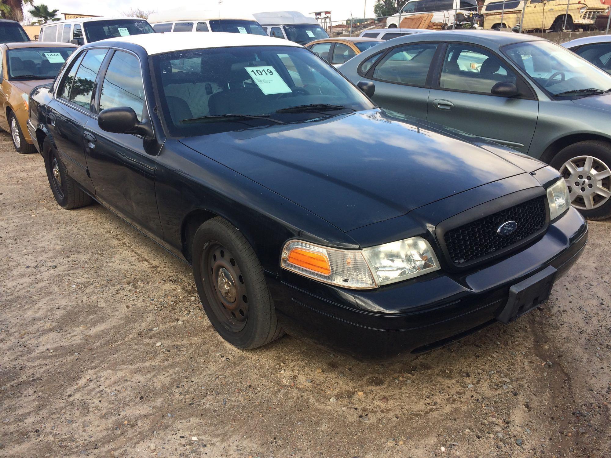 2011 FORD CROWN VIC