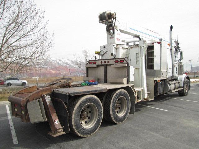 2005 WESTERN STAR CRANE TRUCK