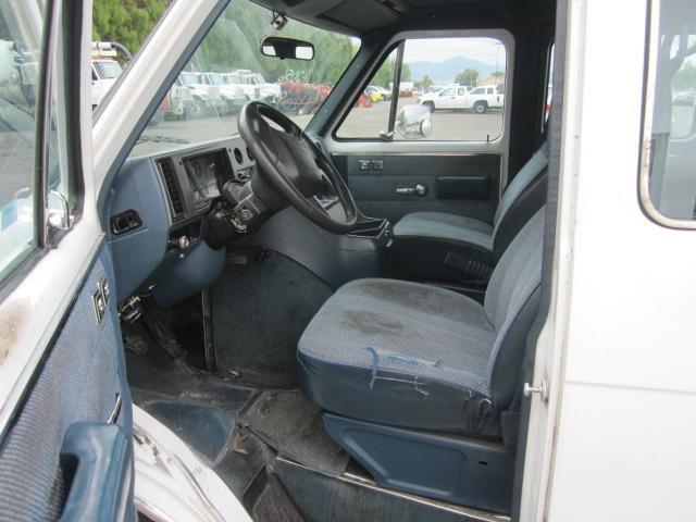 1992 CHEV BEAUVILLE HIGH TOP VAN