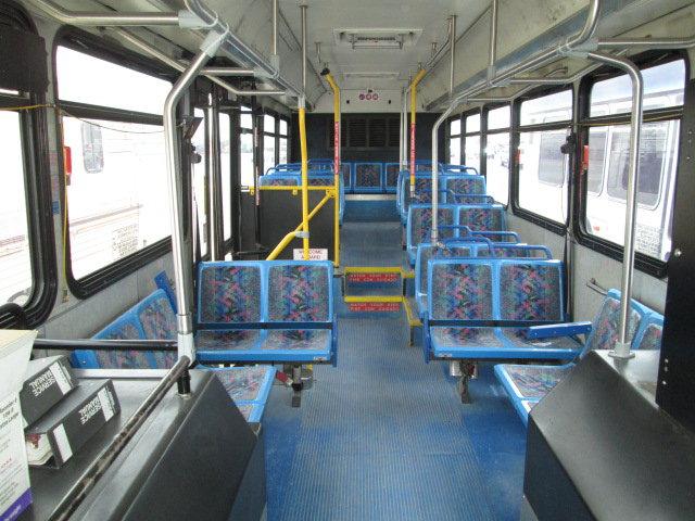 2005 GILLIG BUS