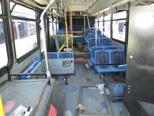 2005 GILLIG BUS