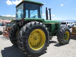 JOHN DEERE 4240 TRACTOR