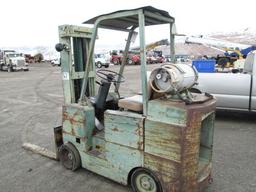 ALLIS CHALMERS FORKLIFT