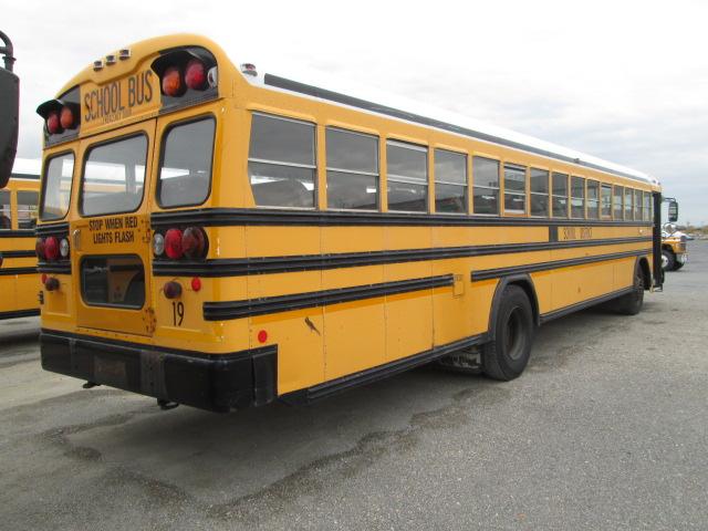 2001 BLUEBIRD 84 PASS BUS