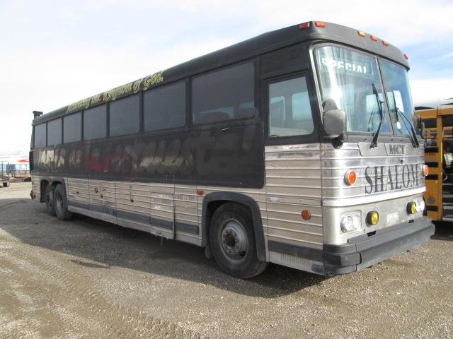 1986 MCI COACH BUS