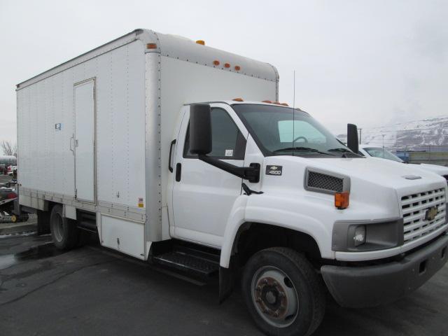 2005 CHEV CAMERA VAN