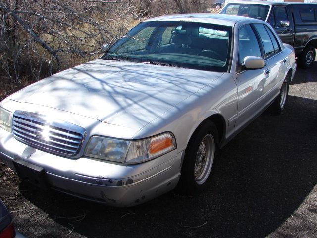 2000 FORD CROWN VIC