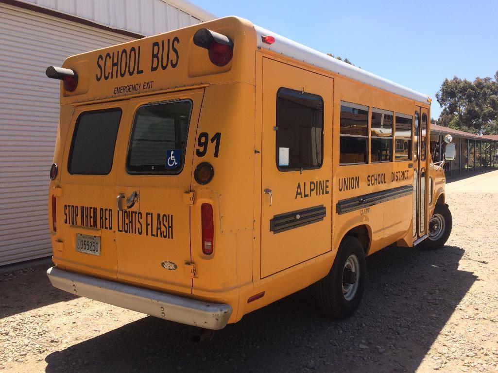 OFFSITE LOT - 1991 FORD SCHOOL BUS