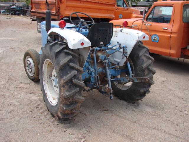 FORD 1900 TRACTOR