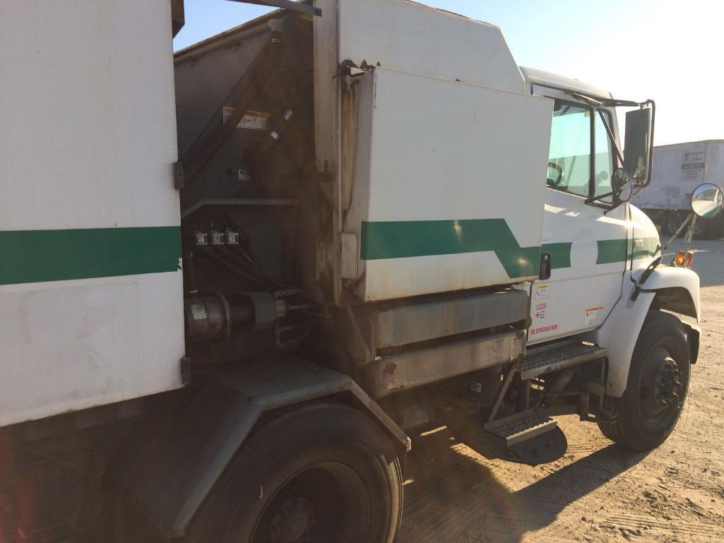 2004 FREIGHTLINER FL70 BROOM BEAR SWEEPER