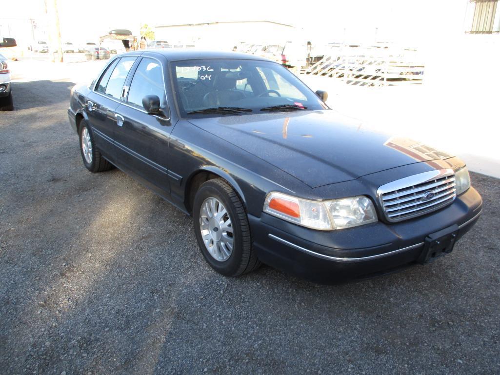 2004 FORD CROWN VIC