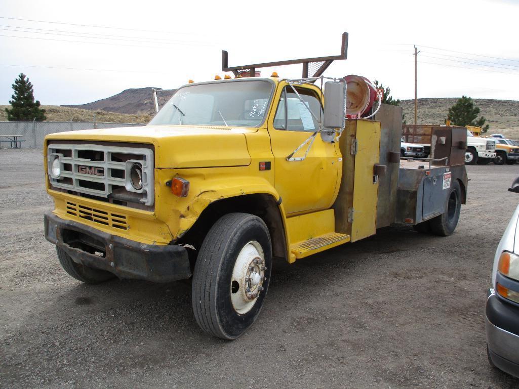 1985 GMC 7000 UTILITY